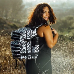 25L Backpack Classic Leopard -Urban Carry Store 22E61AB6 C379 412D 90AB EF2A66A48812