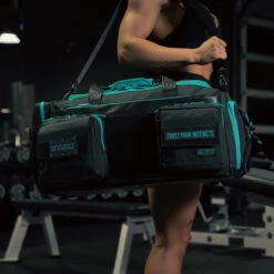 40L Ultimate Duffle Bag Fierce Aqua -Urban Carry Store 35C58E58 6ECC 4502 9A1E 1CAF40B9D683