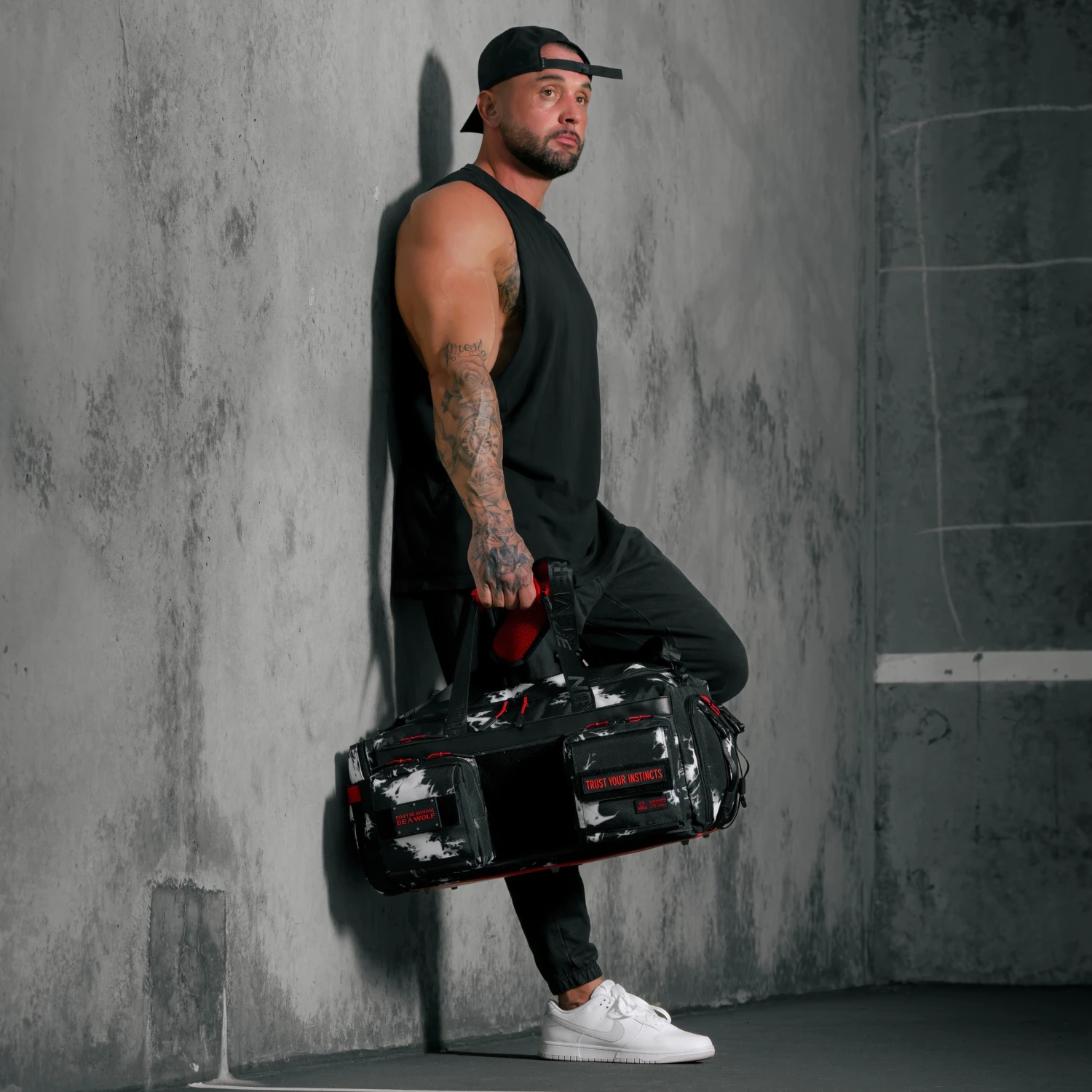 40L Ultimate Duffle Bag Black Lightning Immortal Red 7 40L Ultimate Duffle Bag Black Lightning Immortal Red - Image 5